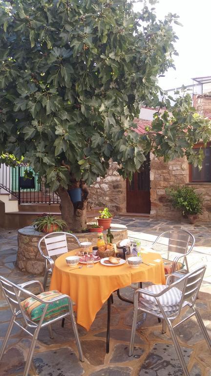 Apartamentos Rurales Tia Maria Mata de Alcántara Kültér fotó